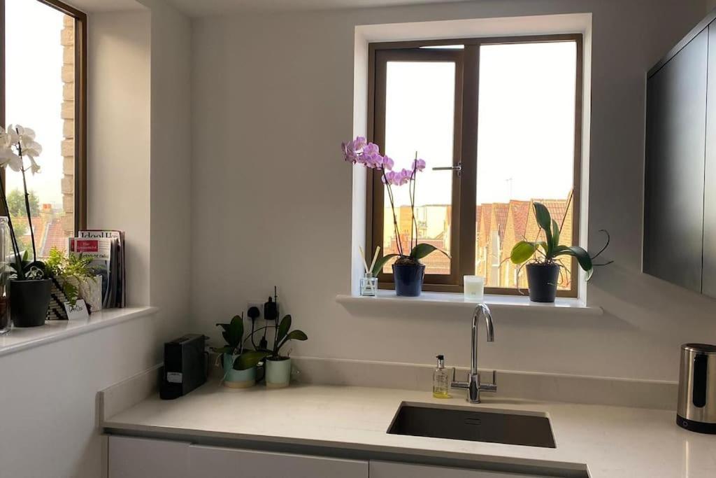 London Luxe: Stylish Studio Eksteriør bilde